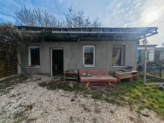 Eladó kereskedelmi és ipari ingatlan Tatabánya 189 nm
