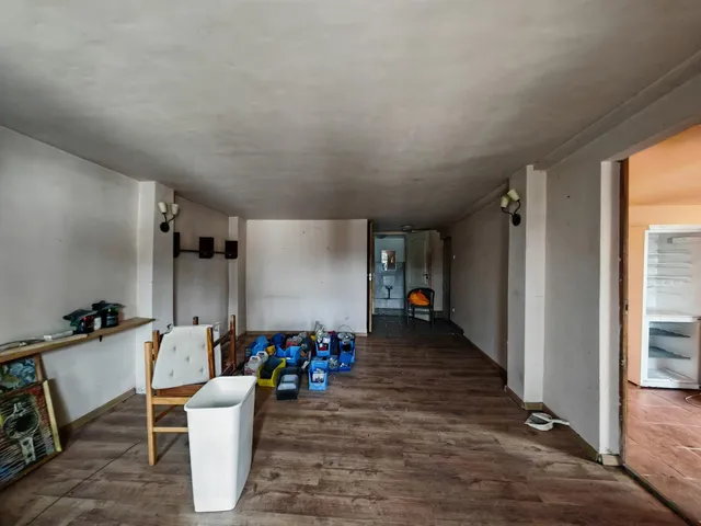 Eladó kereskedelmi és ipari ingatlan Tatabánya 189 nm