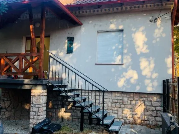 Kiadó ház Tata 90 nm
