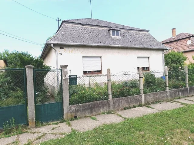 Eladó ház Nyergesújfalu 100 nm