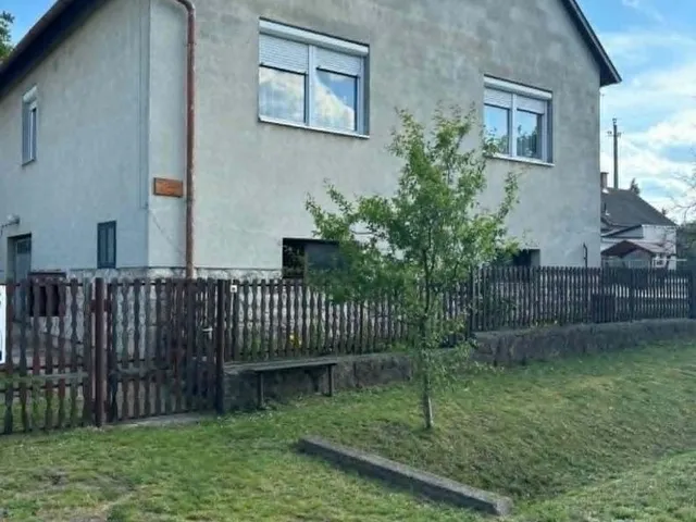 Eladó ház Kisbér 156 nm