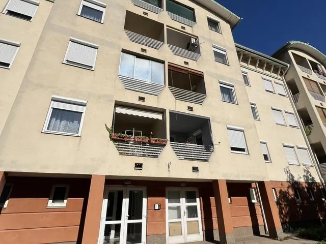 Kiadó lakás Tata 87 nm