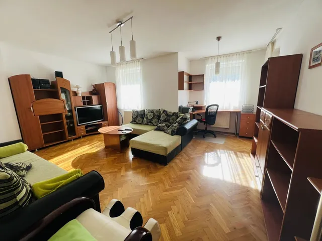 Kiadó lakás Tata 87 nm