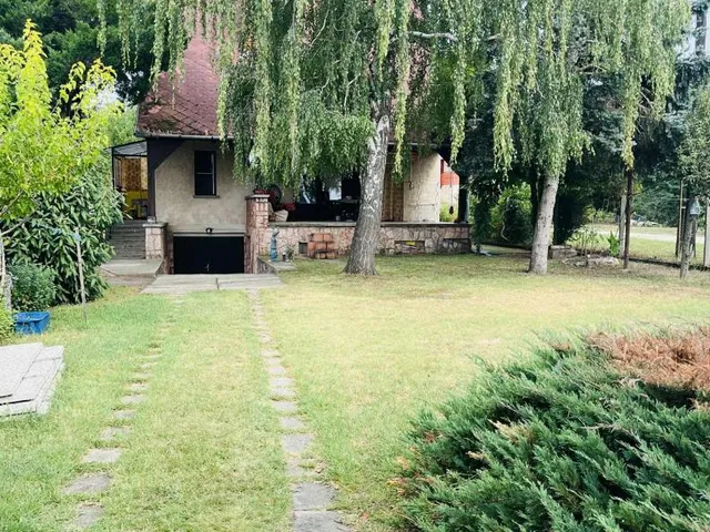 Eladó ház Komárom 75 nm