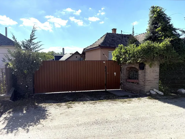 Eladó ház Kisbér 57 nm