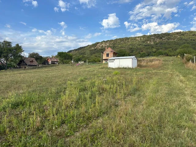 Eladó telek Baj 3168 nm