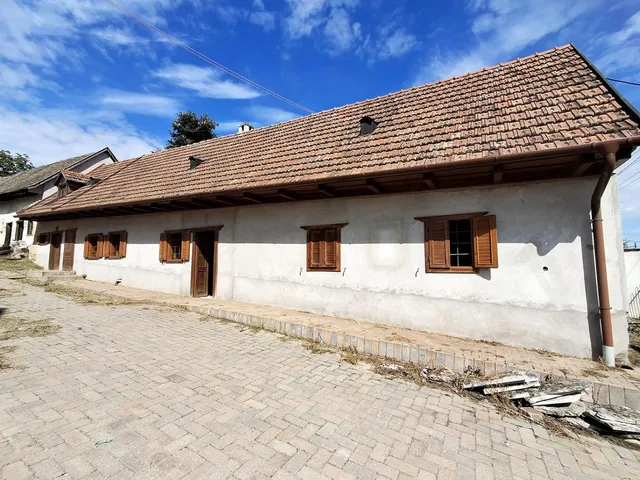 Eladó ház Dunaszentmiklós 93 nm
