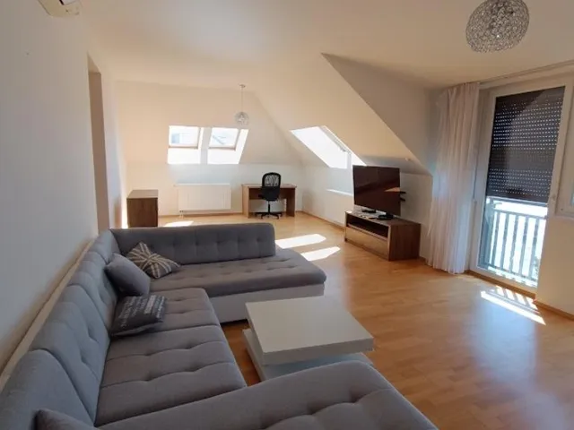 Kiadó lakás Tata 104 nm