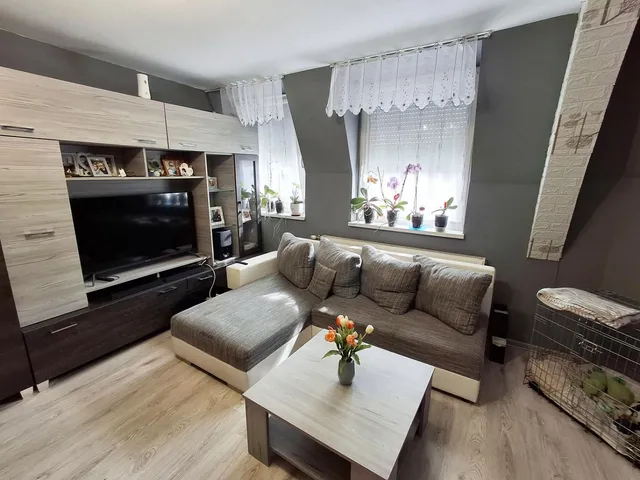 Eladó lakás Tatabánya 100 nm