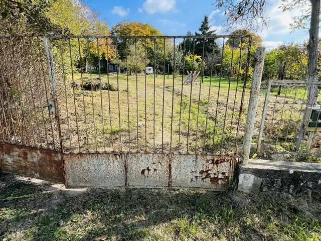Eladó telek Szomód 1672 nm
