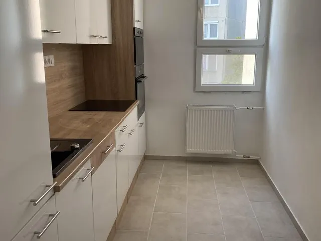 Kiadó lakás Tatabánya 52 nm
