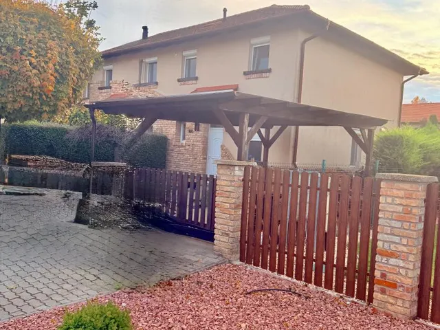 Kiadó ház Tata 80 nm