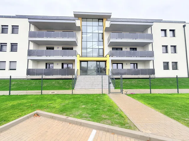 Kiadó lakás Tata 66 nm