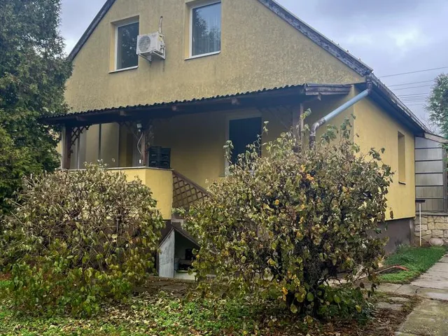 Eladó ház Vértesszőlős 180 nm