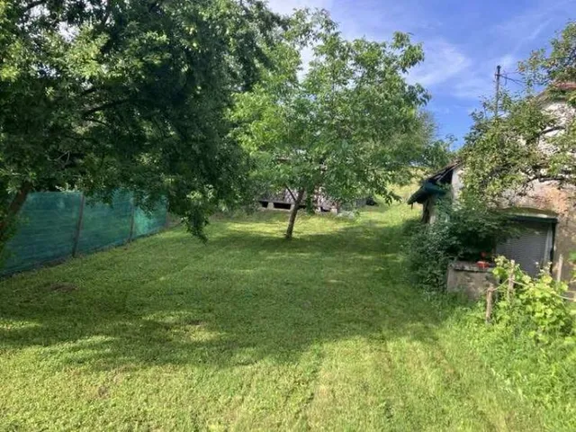 Eladó telek Baj 1600 nm