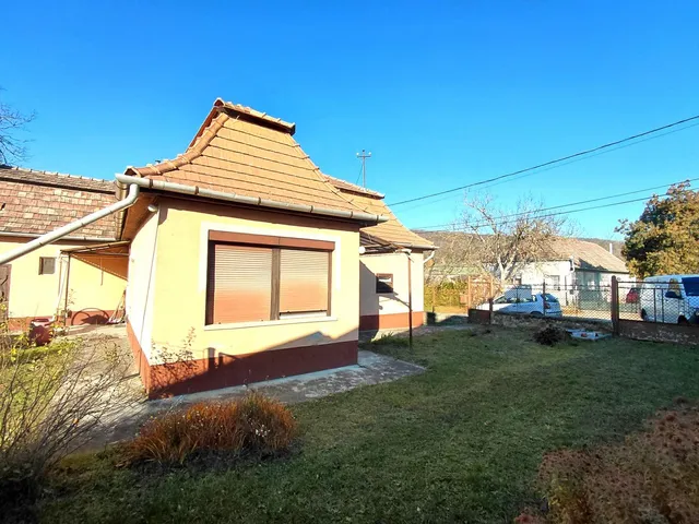 Eladó ház Várgesztes 82 nm