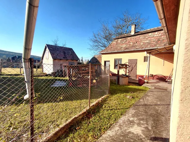 Eladó ház Várgesztes 82 nm