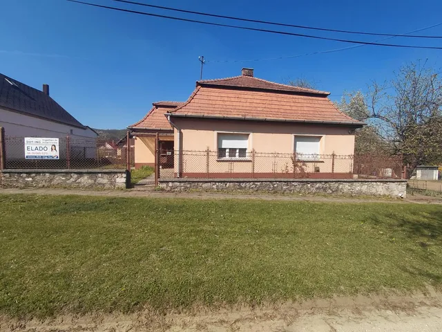Eladó ház Várgesztes 82 nm