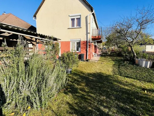 Eladó ház Szomód 130 nm