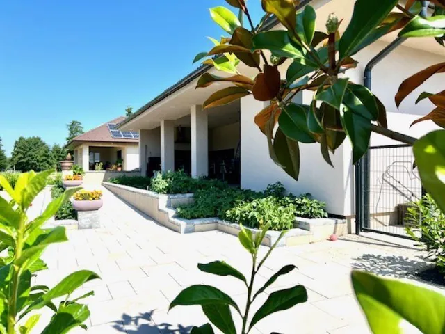 Eladó ház Környe 175 nm