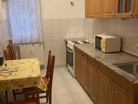 Kiadó lakás Oroszlány 56 nm