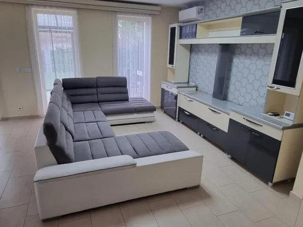 Kiadó lakás Tata 129 nm