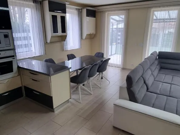 Kiadó lakás Tata 129 nm