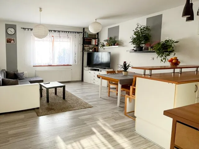 Eladó ház Kocs 78 nm