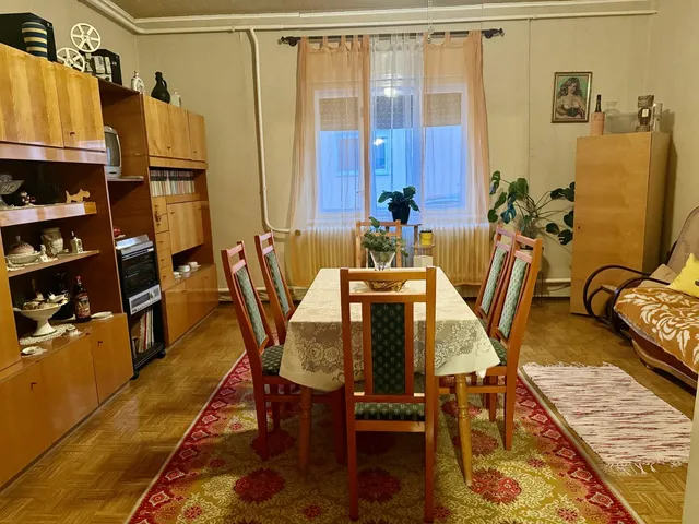 Eladó ház Komárom 86 nm