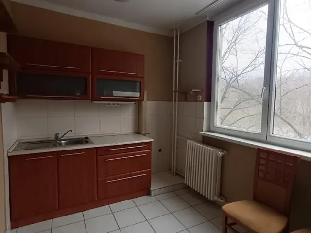 Eladó lakás Tatabánya, Újváros 42 nm