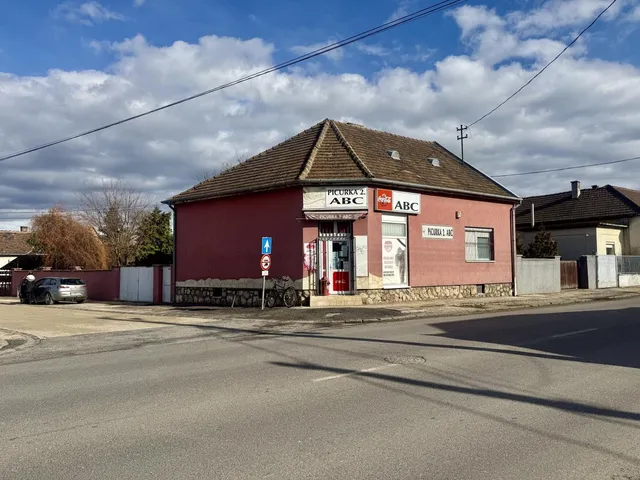 Eladó ház Komárom 191 nm