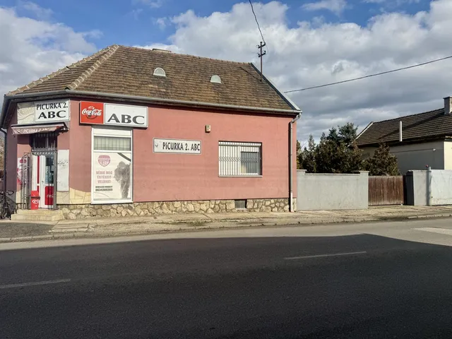 Eladó ház Komárom 191 nm