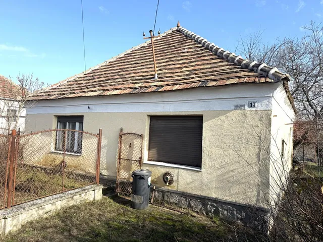 Eladó ház Kocs 60 nm