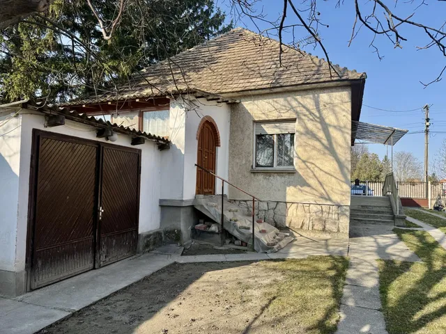 Eladó ház Komárom 108 nm