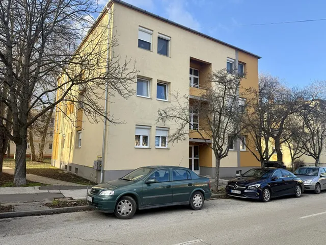 Eladó lakás Komárom 44 nm