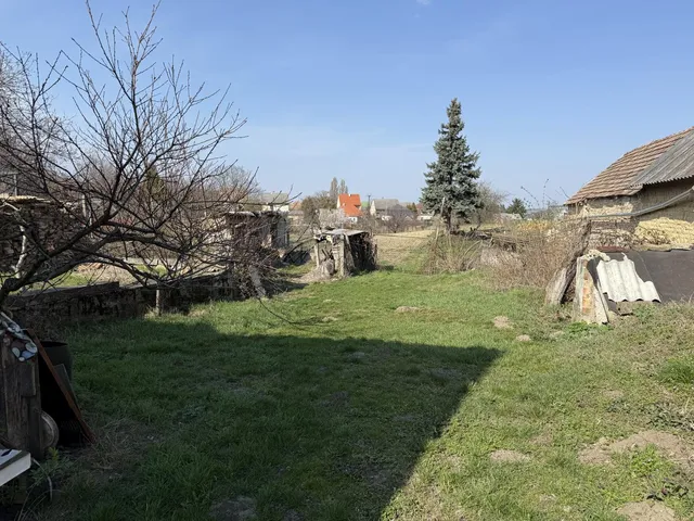 Eladó ház Kocs 60 nm