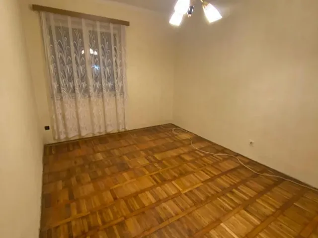 Eladó lakás Oroszlány 64 nm