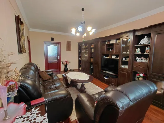 Eladó lakás Komárom 54 nm