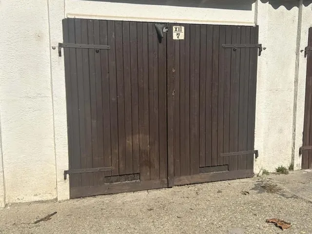 Eladó garázs Tatabánya 18 nm