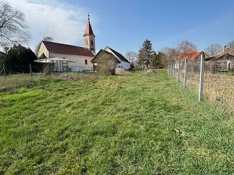 Eladó telek Naszály 2800 nm