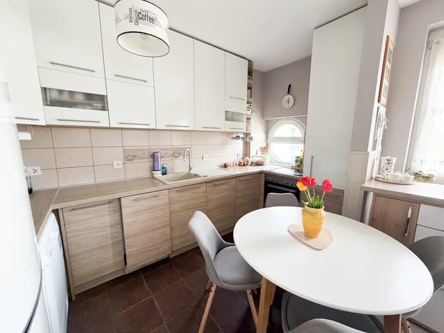 Eladó lakás Tata 74 nm