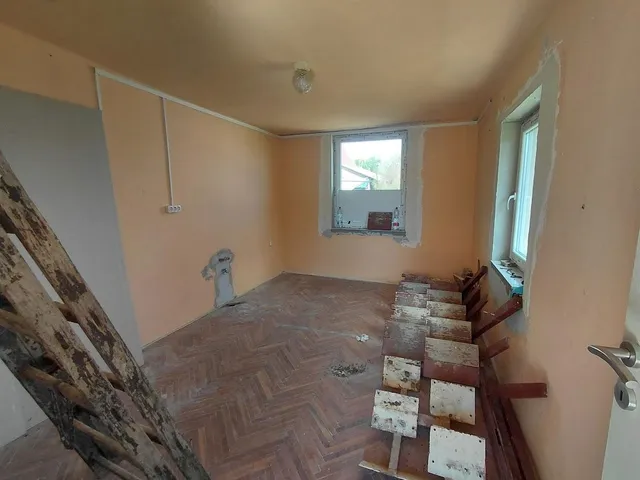 Eladó üdülő és hétvégi ház Ács 32 nm