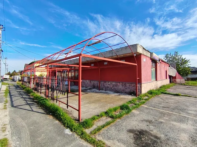 Eladó ház Oroszlány 272 nm