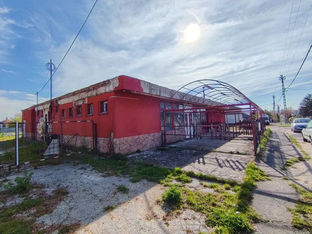 Eladó ház Oroszlány 272 nm