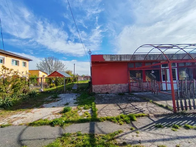 Eladó ház Oroszlány 272 nm