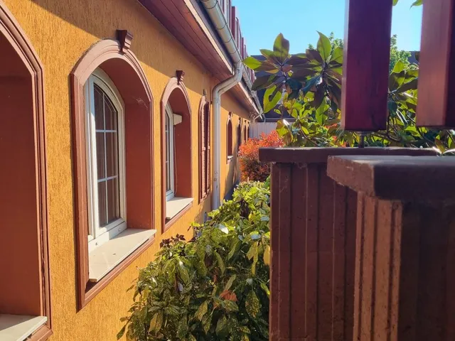 Kiadó kereskedelmi és ipari ingatlan Tata 22 nm