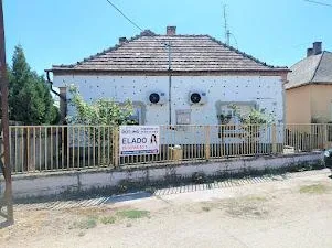 Eladó ház Ács 92 nm