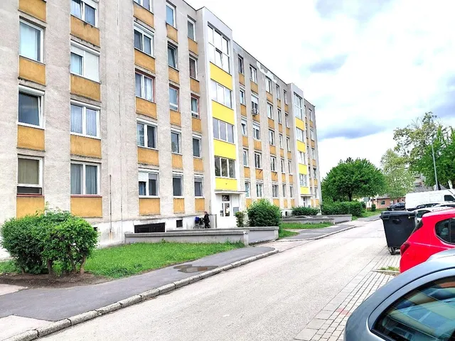 Eladó lakás Oroszlány 55 nm