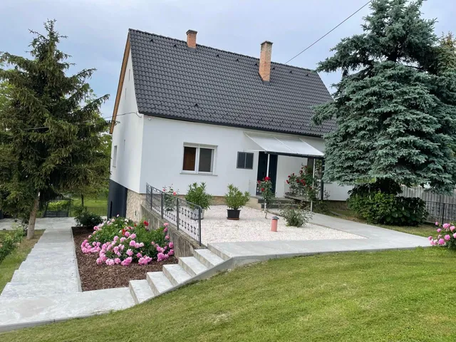 Kiadó ház Tata 110 nm