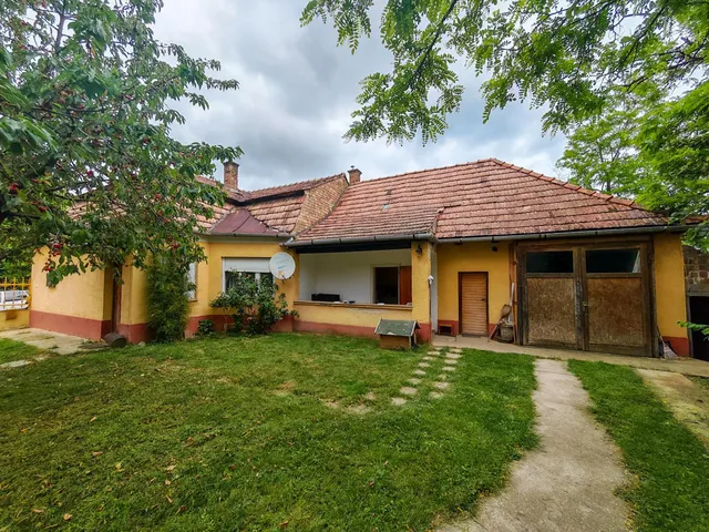 Eladó ház Dunaszentmiklós 120 nm